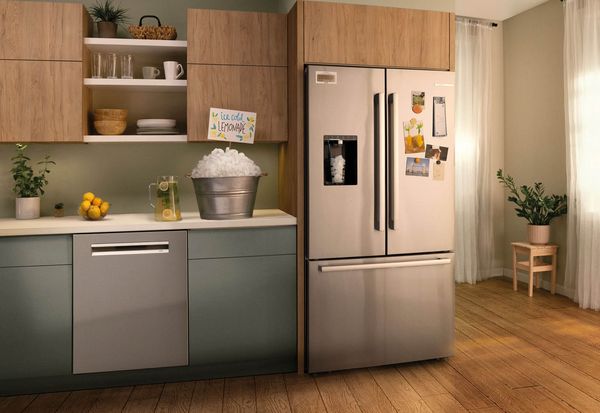 Bosch refrigerator with quickicepro system